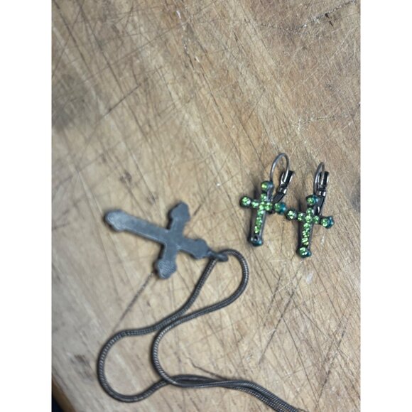 Antique-Style Cross Pendant Necklace & Earrings Set With Green Rhinestones On Me - Picture 3 of 8
